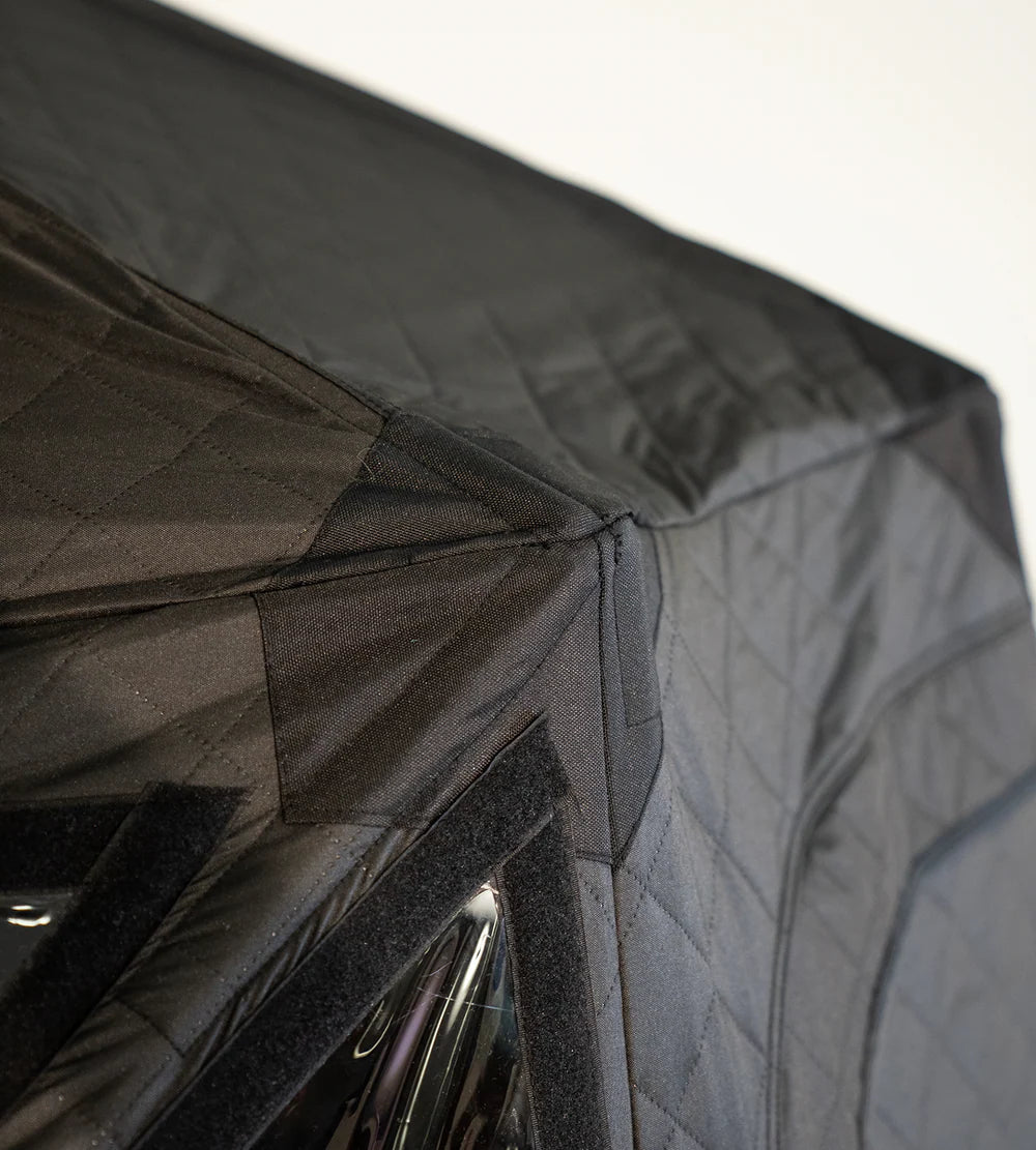 bast näver tält portabelt i svart detaljbild som visar sömmar