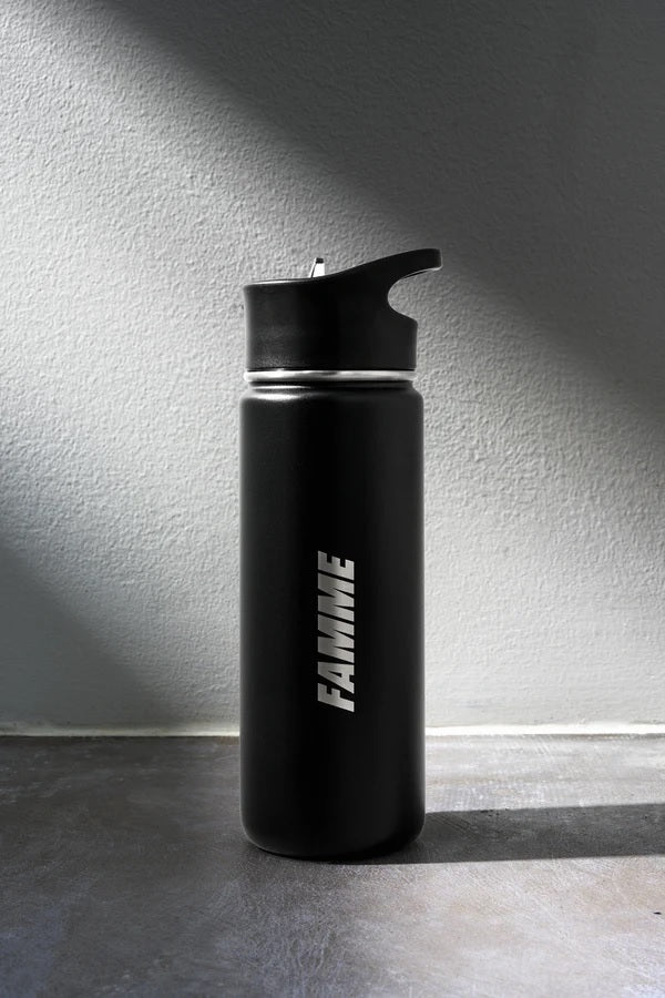 FAMME Performance Water Bottle Svart – Vattenflaska 500 ml FAMME