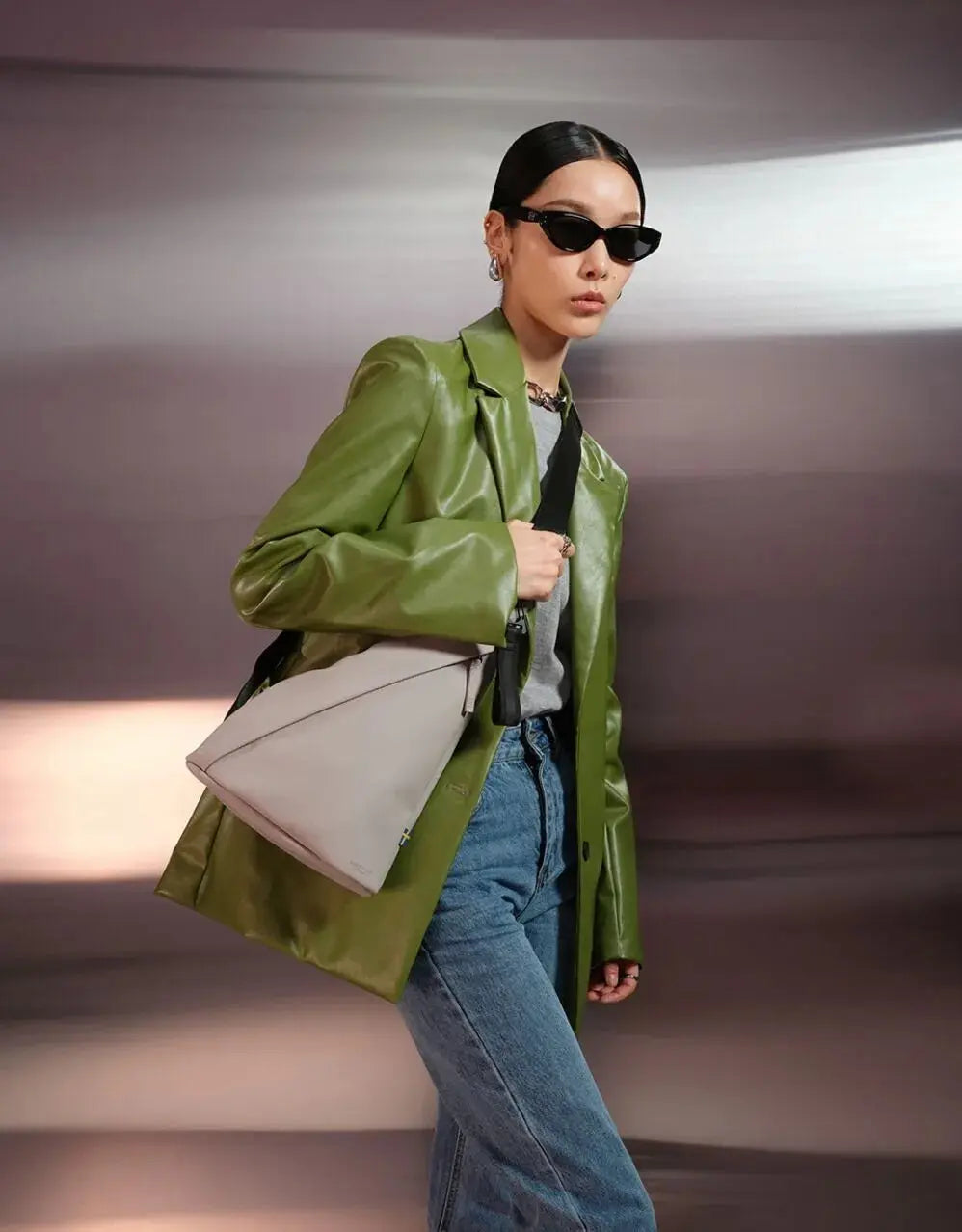 Gaston Luga Spläsh Sling Bag Taupe Gaston Luga