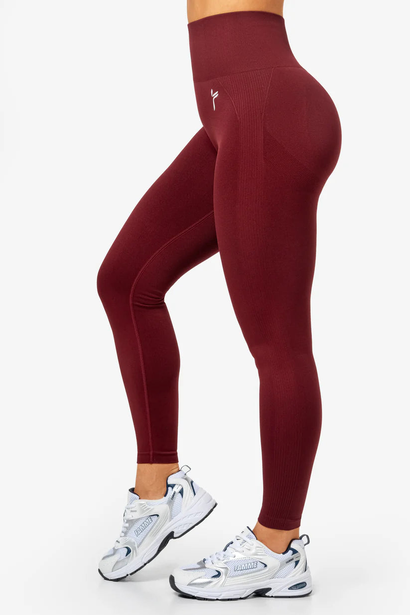 FAMME Peachy Scrunch Tights – Mörk Röda Tights