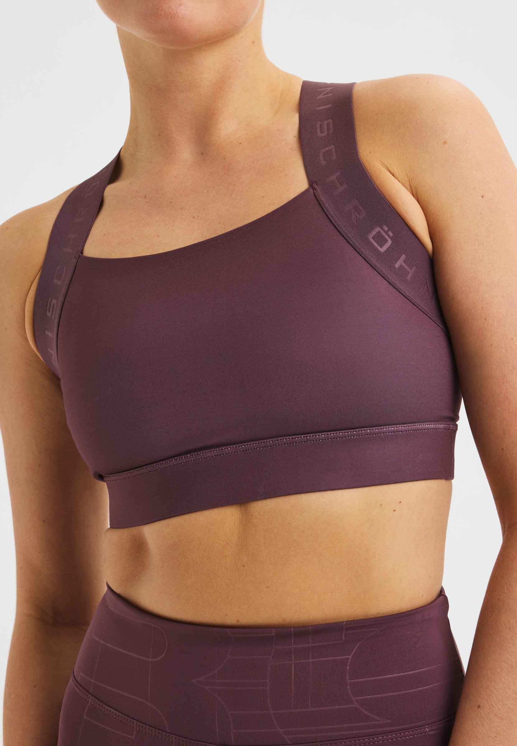 Röhnisch Kay Sports Bra Huckleberry – framsida