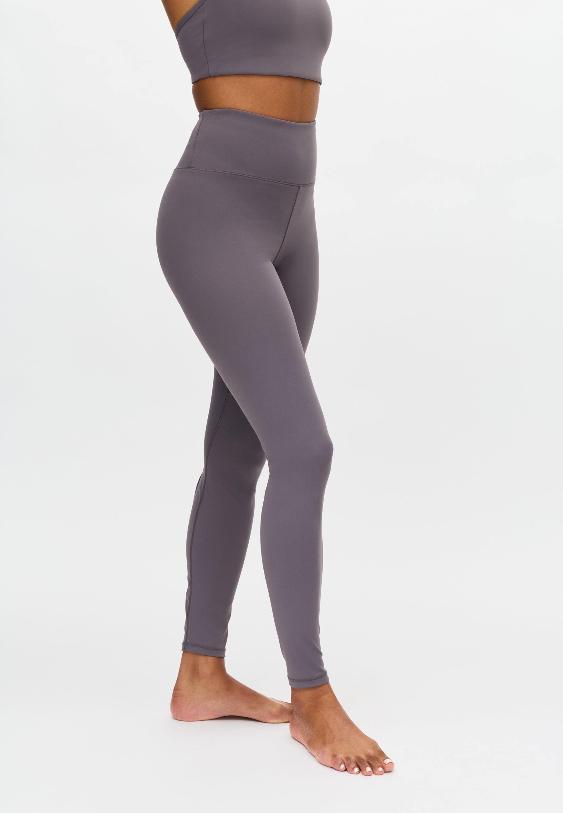 Röhnisch Legacy High Waist Tights Smoky Lavender – sidovy av lila träningstights