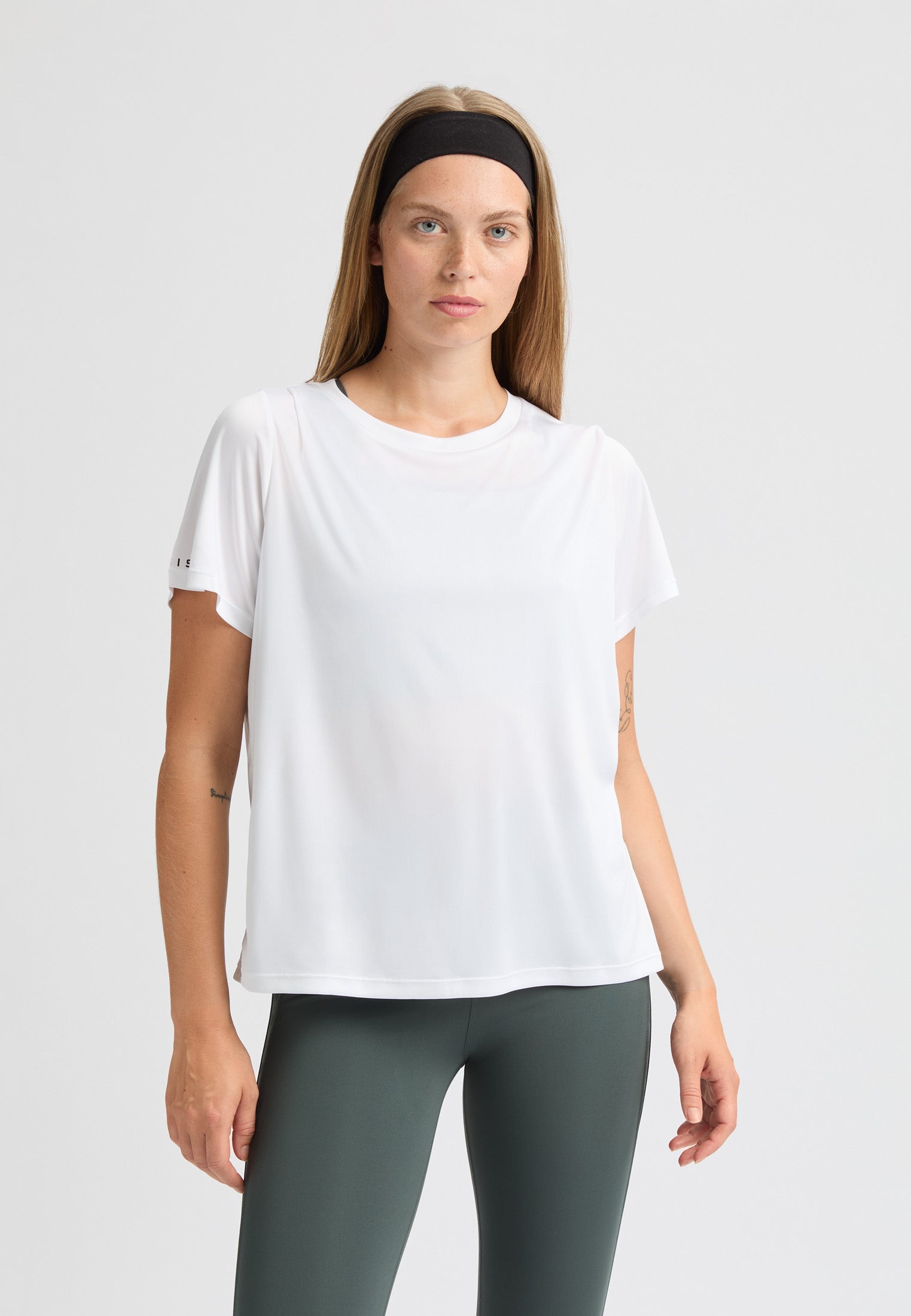 Röhnisch Team Logo Tee Vit – framsida