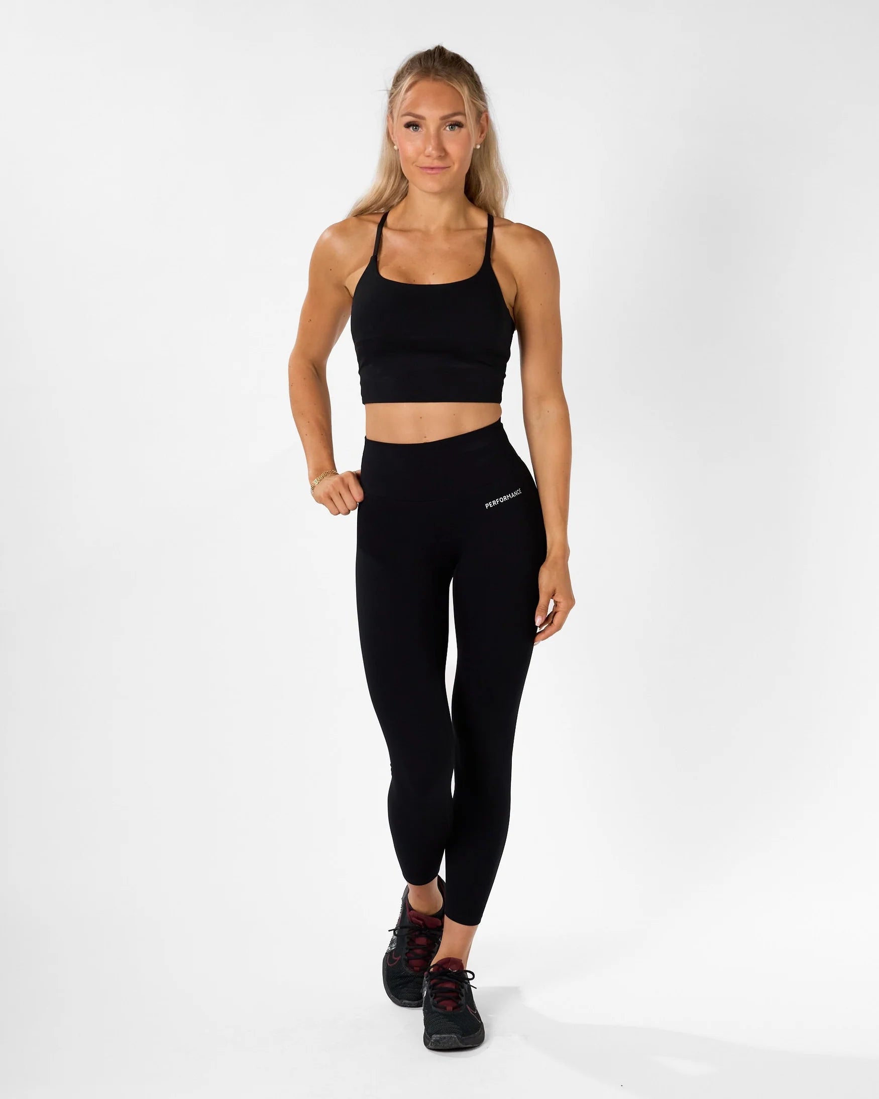 RX Performance Isabel Crop Top Black med inbyggd bh