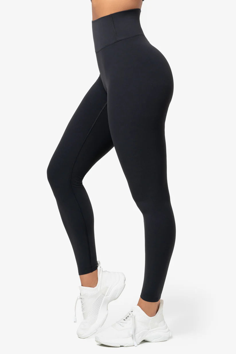 FAMME Softy Tights Svart – Mjuka Träningstights