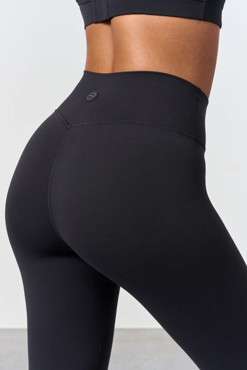 FAMME Softy Capri Tights Svart - Träningstights 3/4