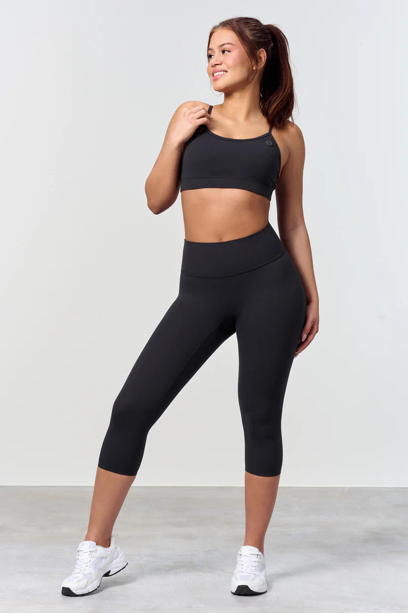 FAMME Softy Capri Tights Svart - Träningstights 3/4