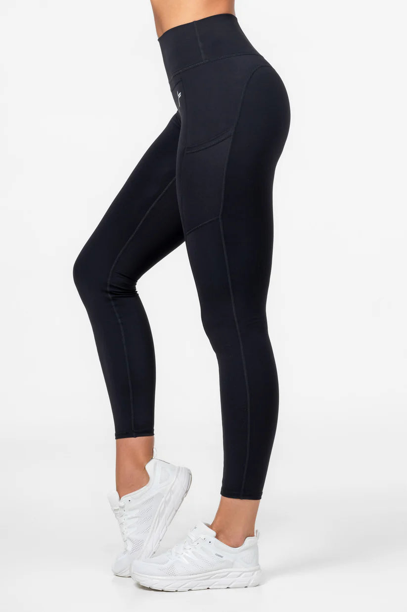 FAMME Techna Tights Svart – Träningstights med Fickor