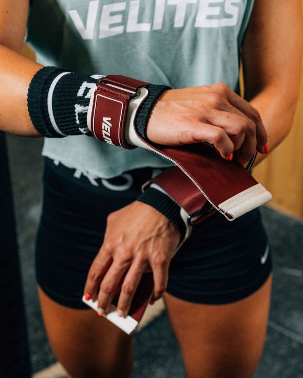 Velites Quad Ultra grips vit användning i gym